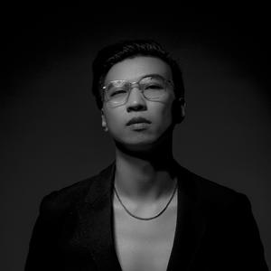 爆乳邻居湿乐园
